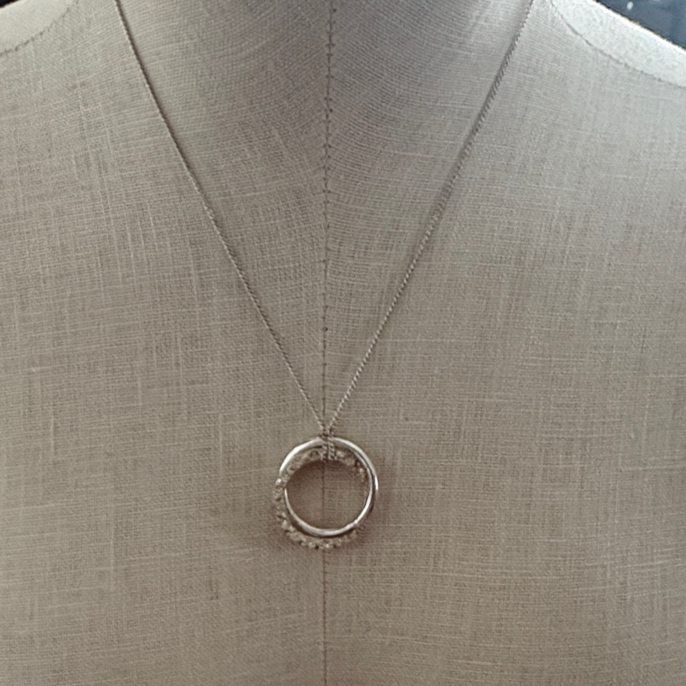 Elegant Silver Circle Pendant Necklace Avon